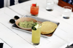 bartaco cocktails, chips, and guac