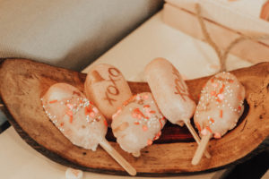 Be My Galentine: Cake popsicles by Sweet Flours
