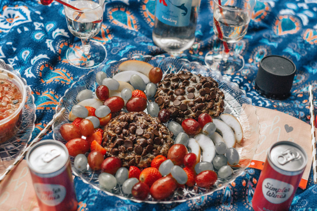 Bougie on a Budget: Having a Picturesque Girls Picnic