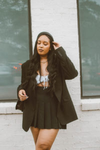 Fall capsule wardrobe, oversized black blazer and loafers - Abercrombie mini pleated skort