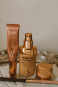 Charlotte Tilbury Review: Beauty Light Wand, Airbrush Flawless Longwear Foundation Matte & Metallic Double Ended Eyeliner